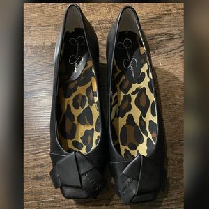 Jessica Simpson Black Flat Size 6.5